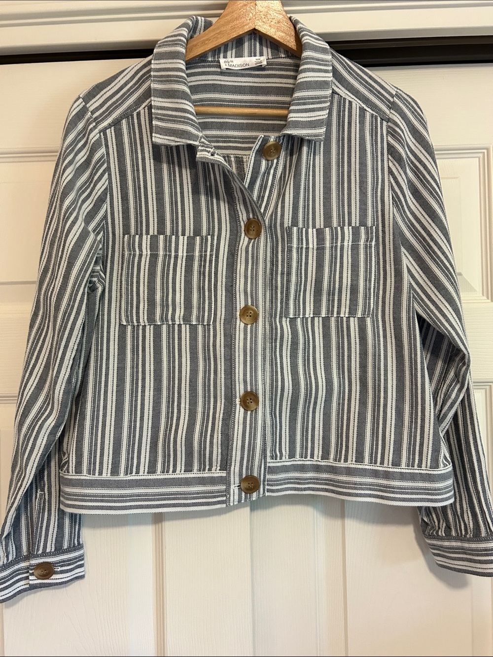 89th & Madison Striped Button Down Jacket in Size Medium Cotton Coastal Beachy